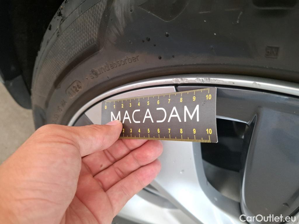  Tesla  Model Y TESLA  / 2021 / 5P / SUV RWD #19