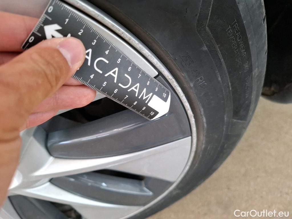  Tesla  Model Y TESLA  / 2021 / 5P / SUV RWD #4