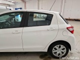  Toyota  Yaris TOYOTA  / 2017 / 5P / BERLINA 1.5 HYBRID BUSINESS #46