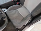  Toyota  Yaris TOYOTA  / 2017 / 5P / BERLINA 1.5 HYBRID BUSINESS #65