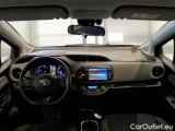  Toyota  Yaris TOYOTA  / 2017 / 5P / BERLINA 1.5 HYBRID BUSINESS #3