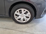  Toyota  Yaris TOYOTA  / 2017 / 5P / BERLINA 1.5 HYBRID BUSINESS #17