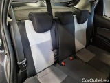  Toyota  Yaris TOYOTA  / 2017 / 5P / BERLINA 1.5 HYBRID BUSINESS #15