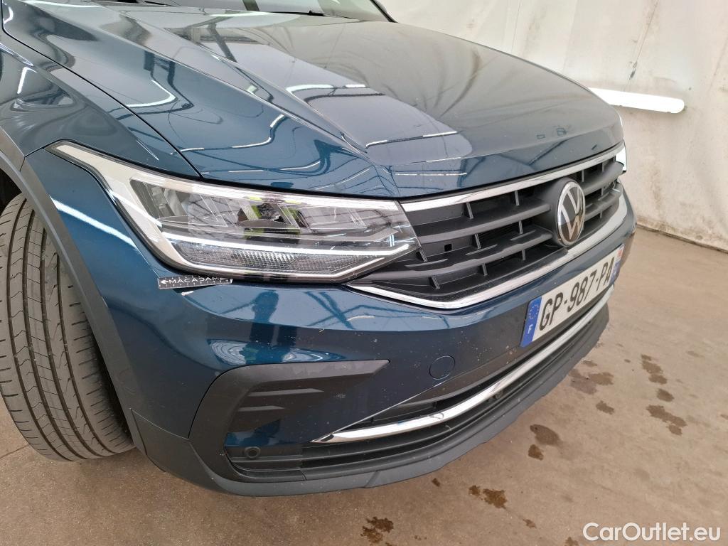  Volkswagen  Tiguan VOLKSWAGEN  / 2020 / 5P / SUV 1.4 eHybrid 245 DSG6 Life Business #17