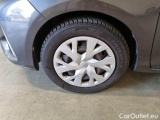  Toyota  Yaris TOYOTA  / 2017 / 5P / BERLINA 1.5 HYBRID BUSINESS #90