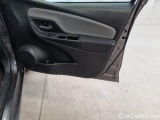  Toyota  Yaris TOYOTA  / 2017 / 5P / BERLINA 1.5 HYBRID BUSINESS #110
