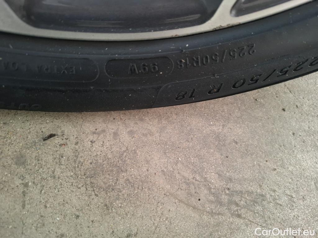  Bmw  X1 Série  sDrive 18 i xLine 1.5 140CV BVA7 E6dT #29