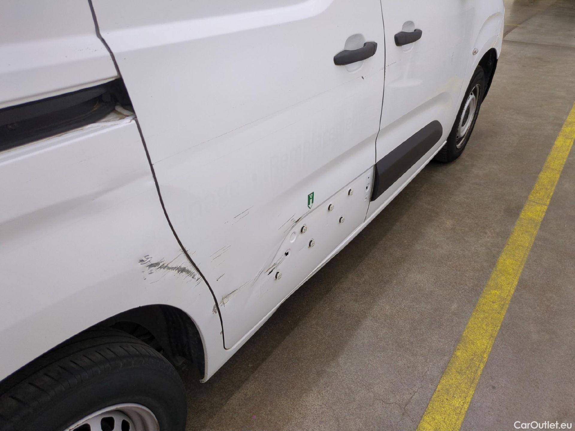  Citroen  Berlingo  Fourgon Club M 650 1.5 BlueHDi 75CV BVM5 E6dT #32