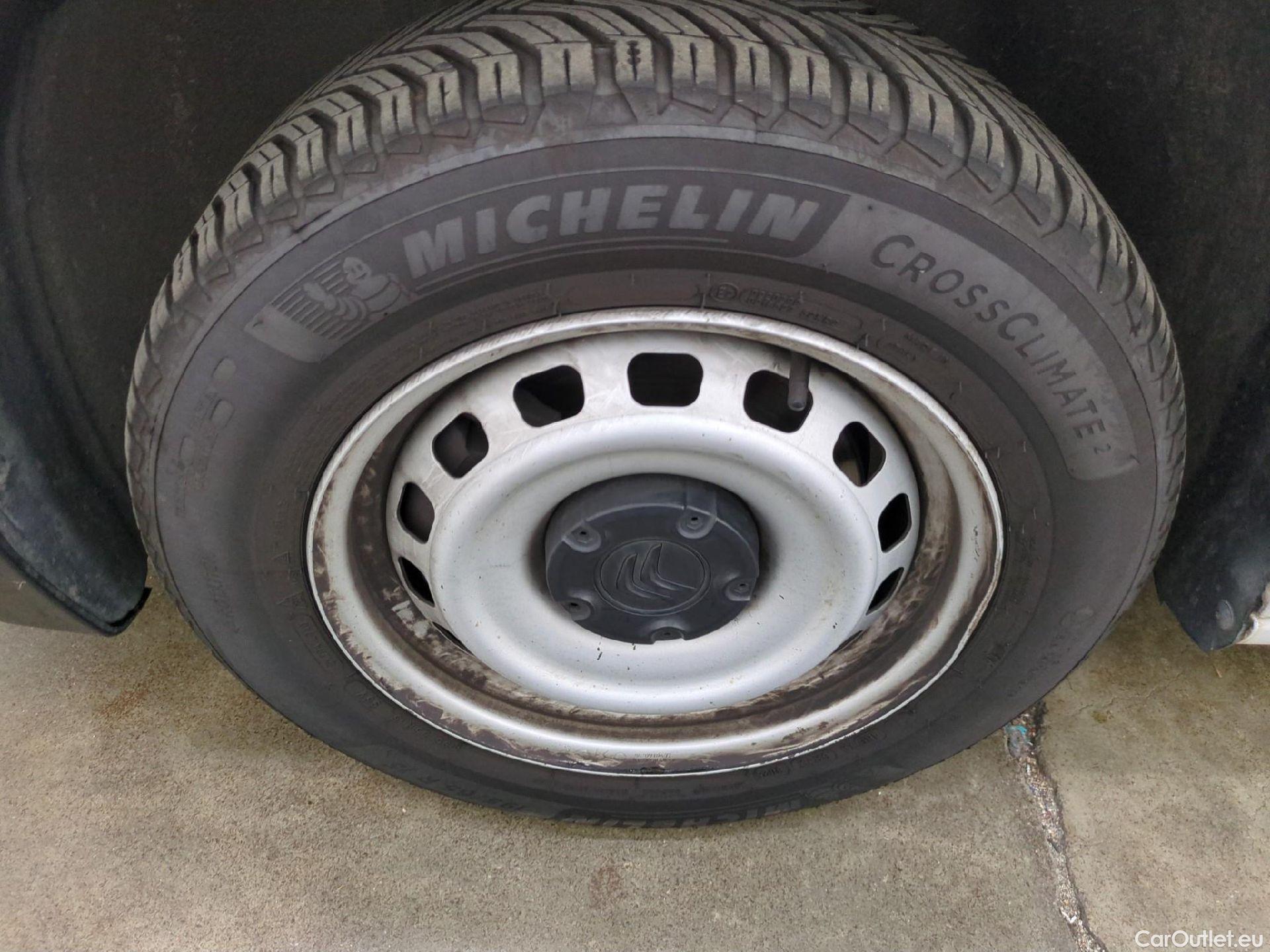  Citroen  Berlingo  Fourgon Club M 650 1.5 BlueHDi 75CV BVM5 E6dT #21