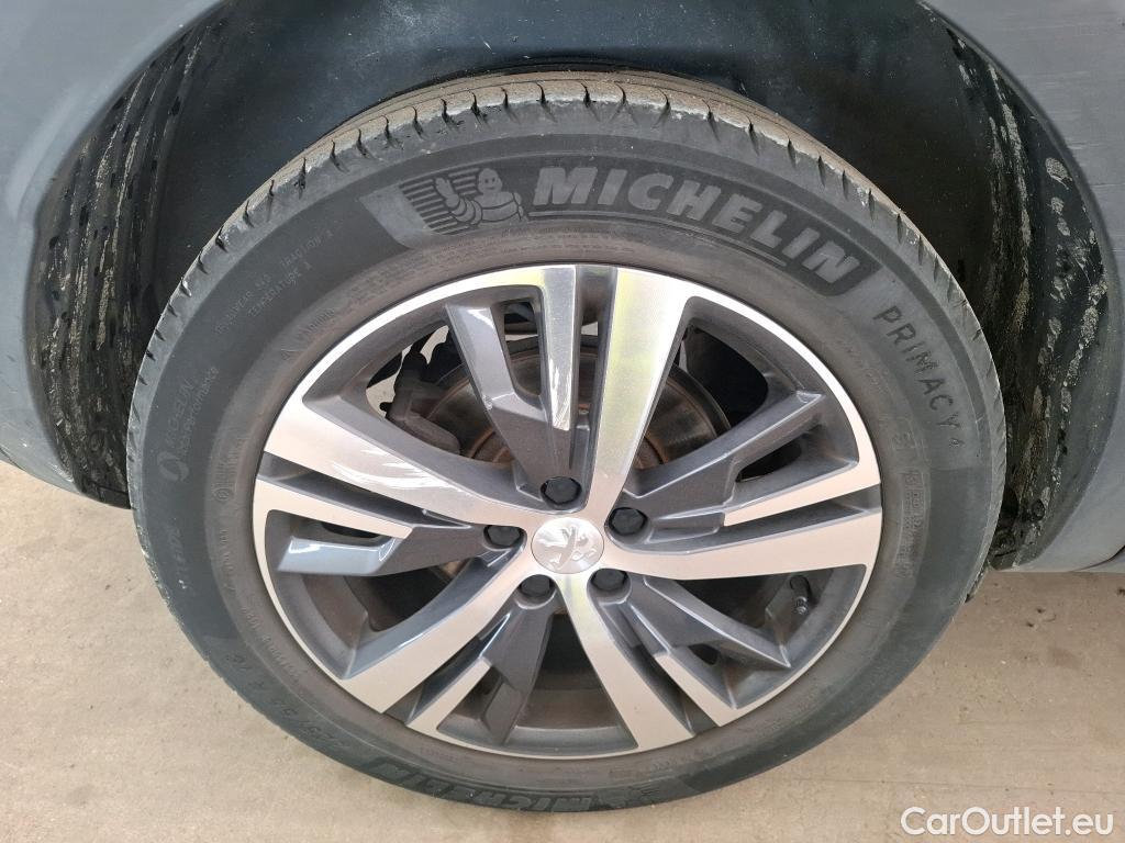  Peugeot  3008  II Allure 1.2 PureTech 130CV BVM6 E6d #19
