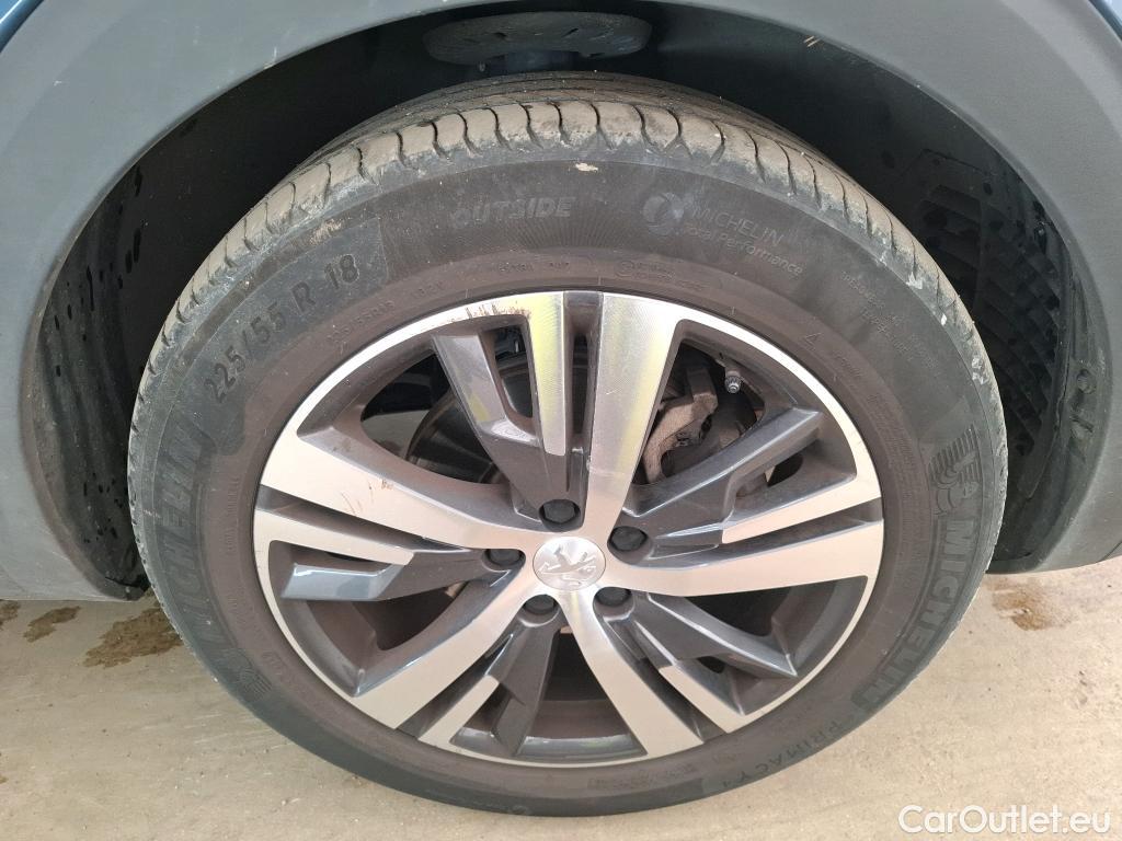  Peugeot  3008  II Allure 1.2 PureTech 130CV BVM6 E6d #24