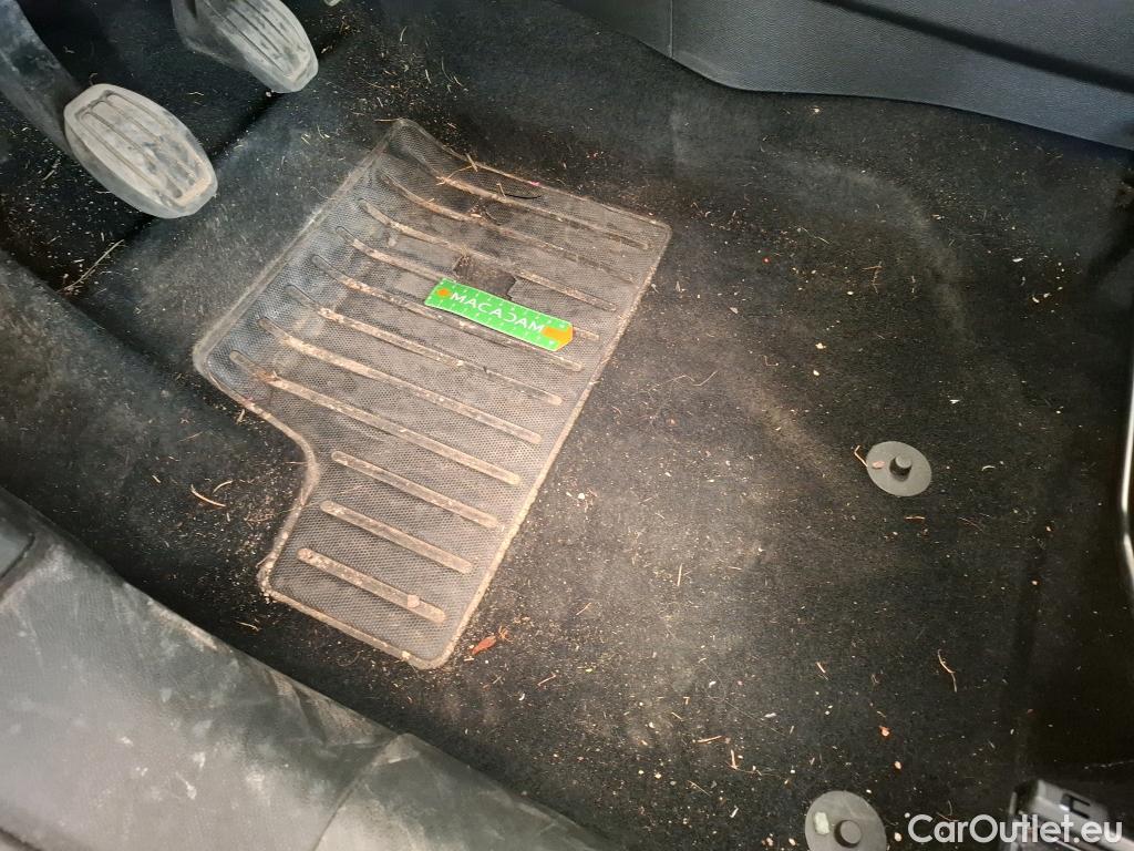  Peugeot  208  Allure Business 1.2 PureTech 100CV BVM6 E6d #8
