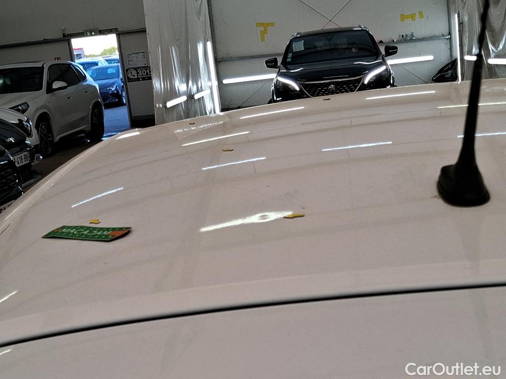  Peugeot  208  Allure Business 1.2 PureTech 100CV BVM6 E6d #4