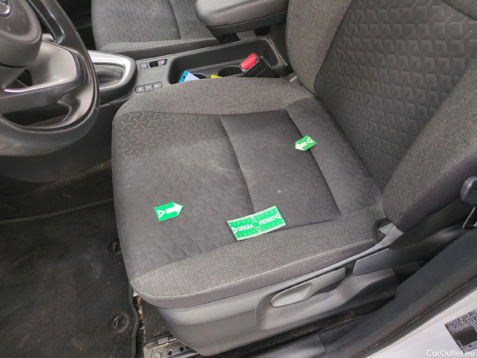  Toyota  Yaris Cross TOYOTA  Hybride / 2021 / 5P / SUV 1.5 HYBRID 116H DYNAMIC BUSINESS BEYOND #2