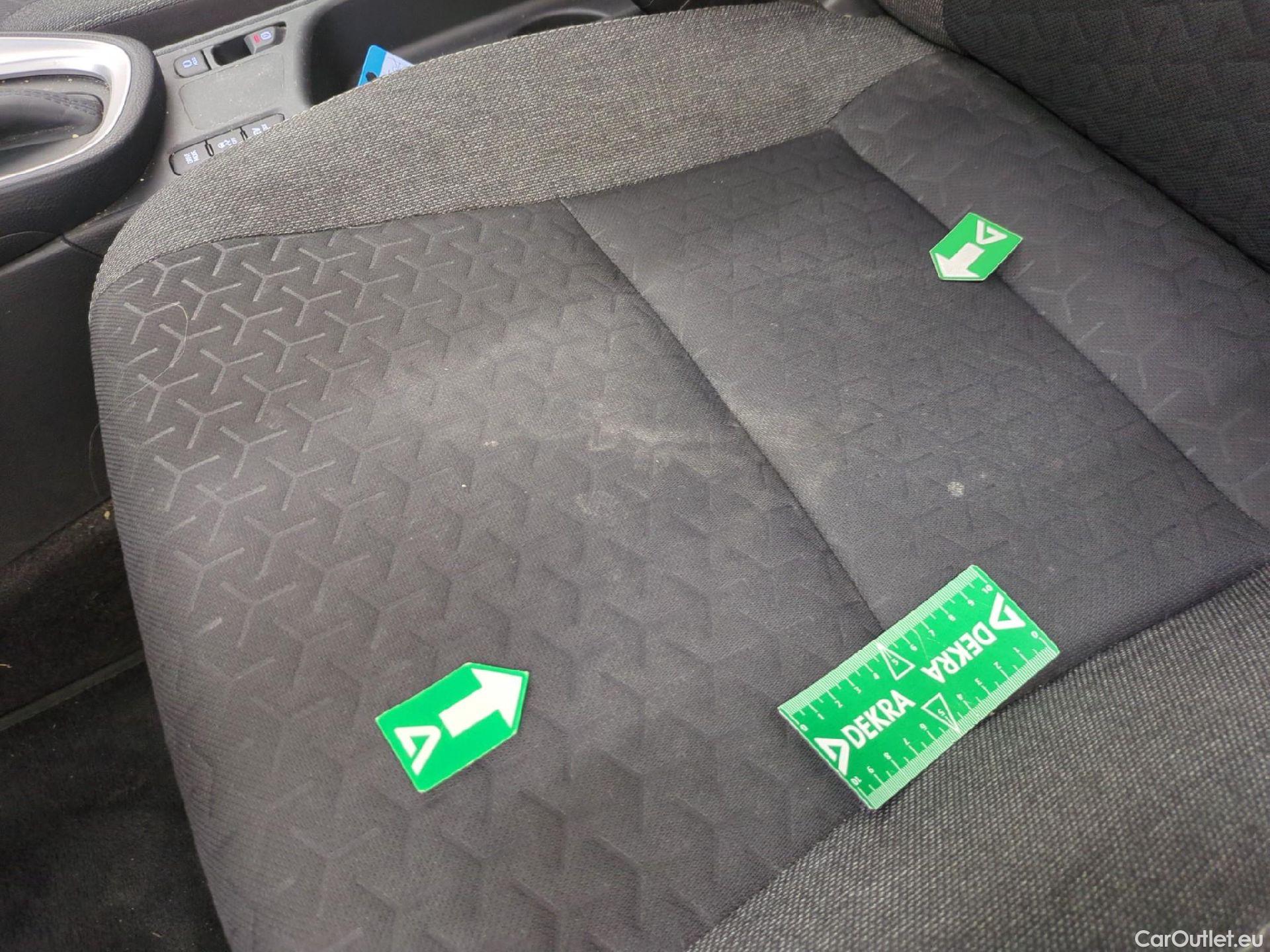  Toyota  Yaris Cross TOYOTA  Hybride / 2021 / 5P / SUV 1.5 HYBRID 116H DYNAMIC BUSINESS BEYOND #1
