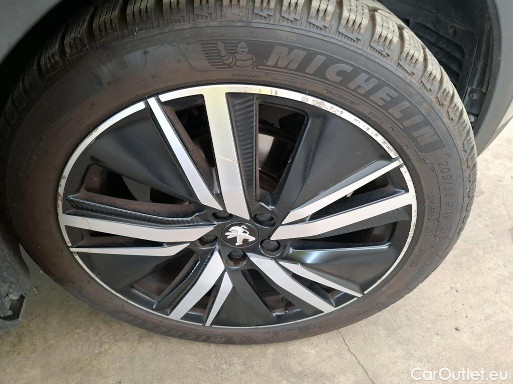  Peugeot  5008 PEUGEOT  / 2020 / 5P / SUV PureTech 130 S&S EAT8 GT Pack #6