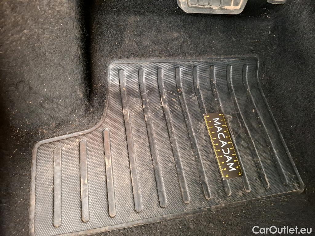  Citroen  C4 CITROEN  X / 2022 / 4P / Berline PureTech 130 S&S EAT8 Shine #5