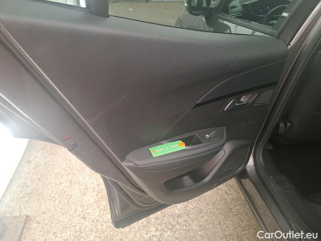  Peugeot  2008  Allure Pack 1.2 PureTech 130CV BVM6 E6d #18