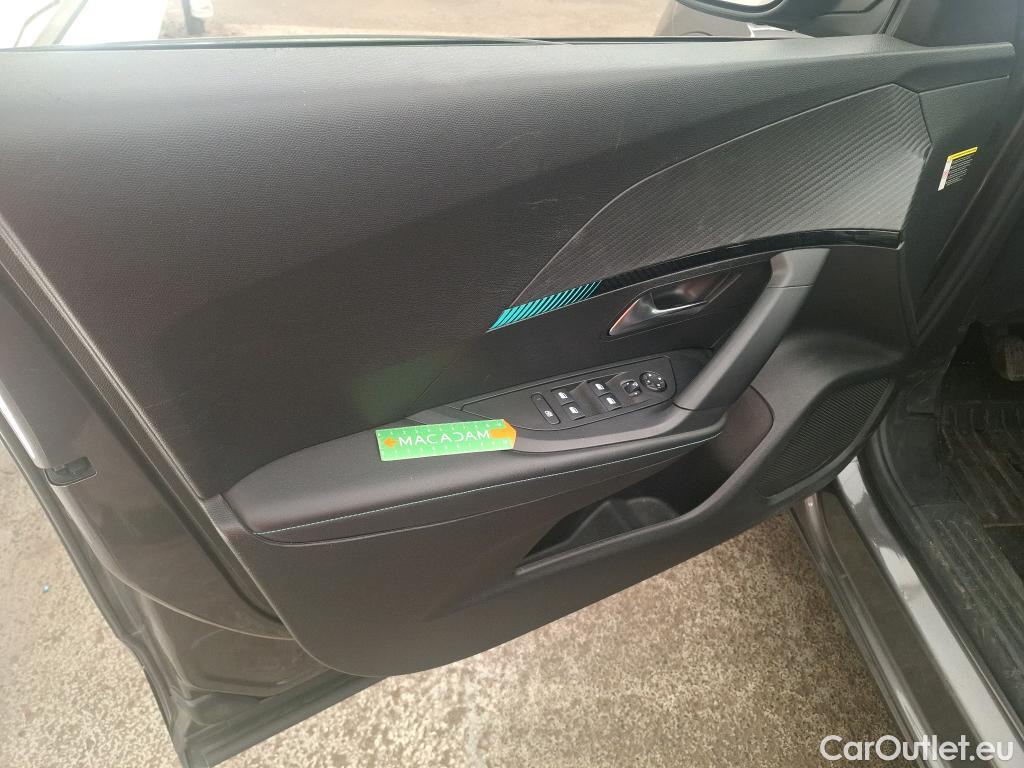  Peugeot  2008  Allure Pack 1.2 PureTech 130CV BVM6 E6d #15