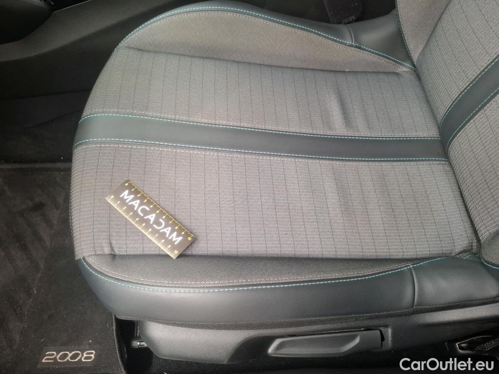  Peugeot  2008  Allure Pack 1.2 PureTech 100CV BVM6 E6d #16