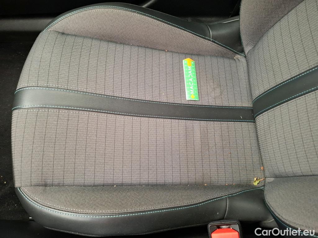  Peugeot  2008  Allure Pack 1.2 PureTech 130CV BVM6 E6d #26