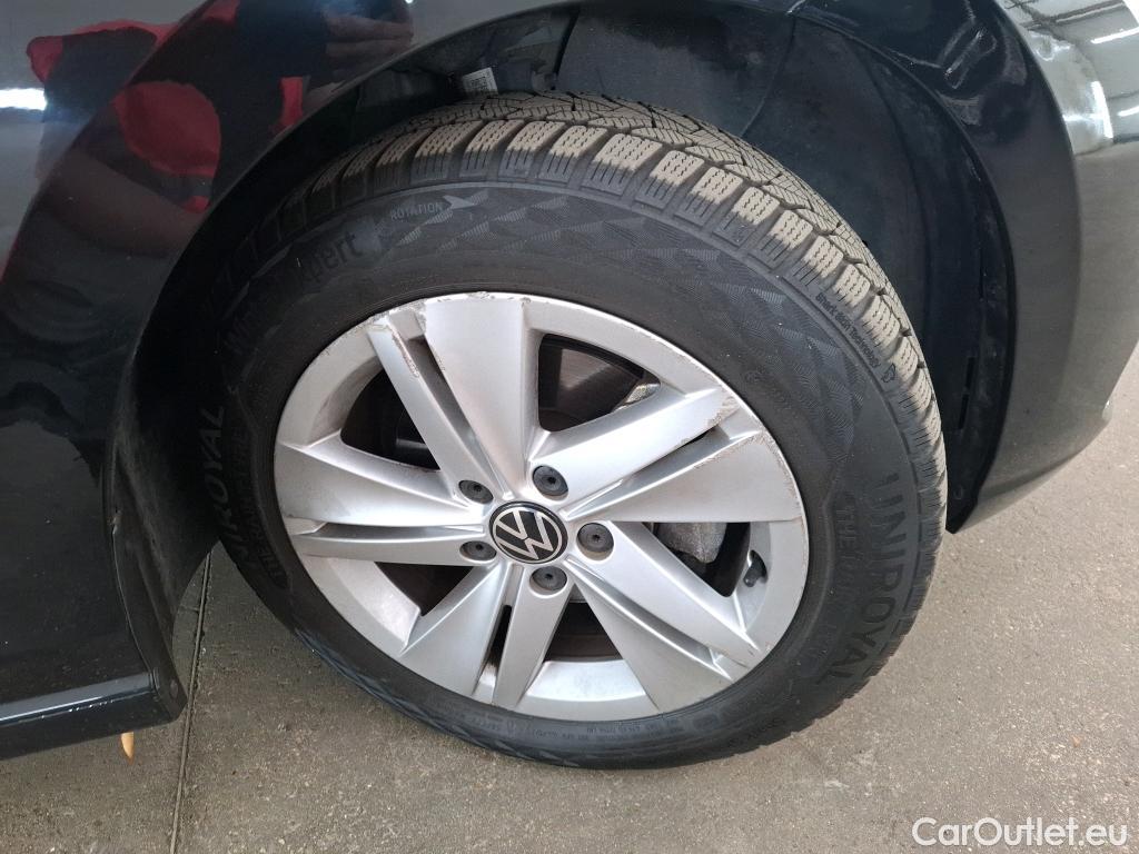  Volkswagen  Golf  VIII Berline Life Plus 2.0 TDI 115CV BVA7 E6d #11