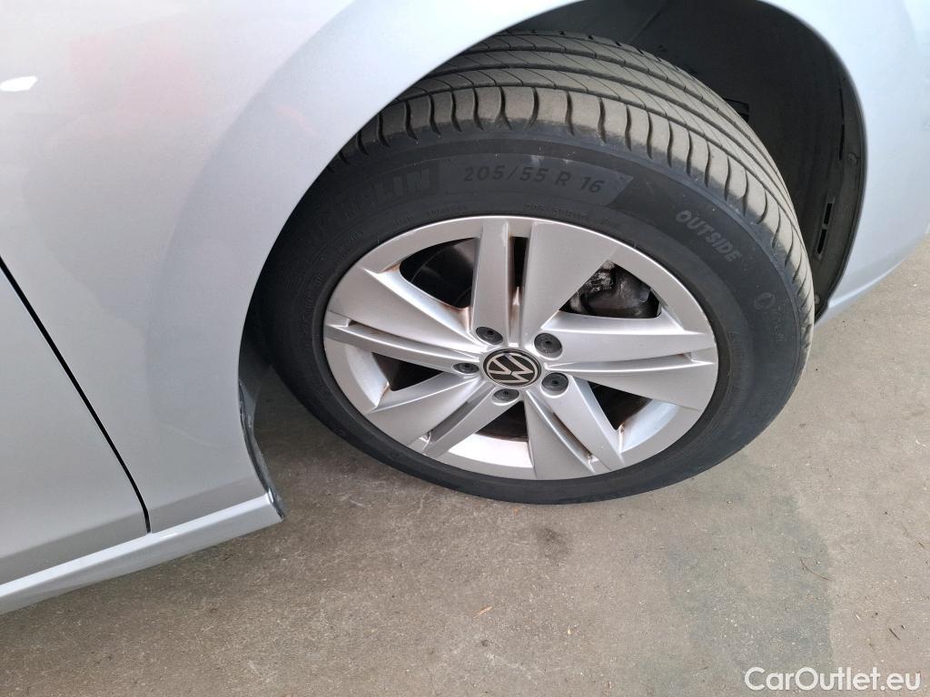  Volkswagen  Golf  VIII Berline Life Plus 2.0 TDI 115CV BVA7 E6d #6