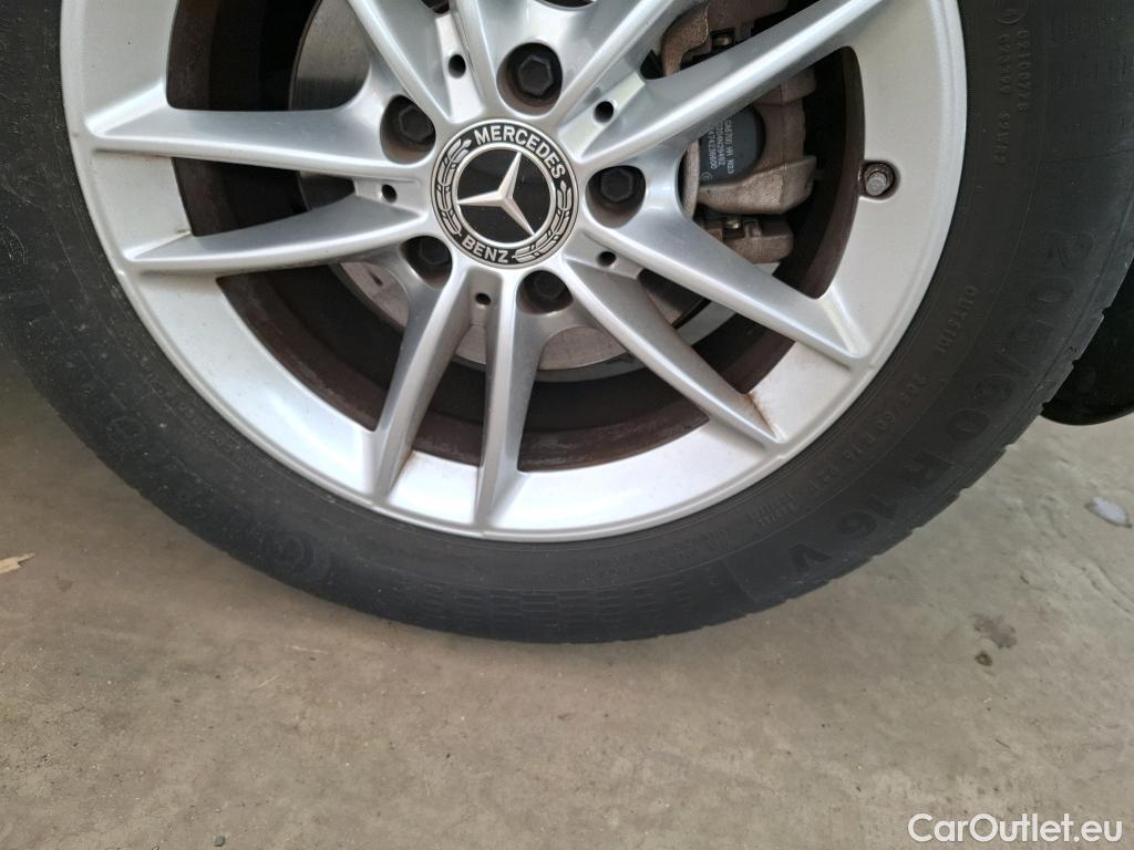  Mercedes  A-Klasse MERCEDES-BENZ Classe A 5p Berline A 200 Business Line 7G-DCT #19