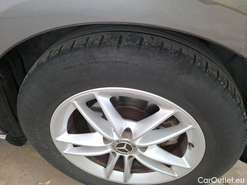  Mercedes  A-Klasse MERCEDES-BENZ Classe A 5p Berline A 200 Business Line 7G-DCT #18