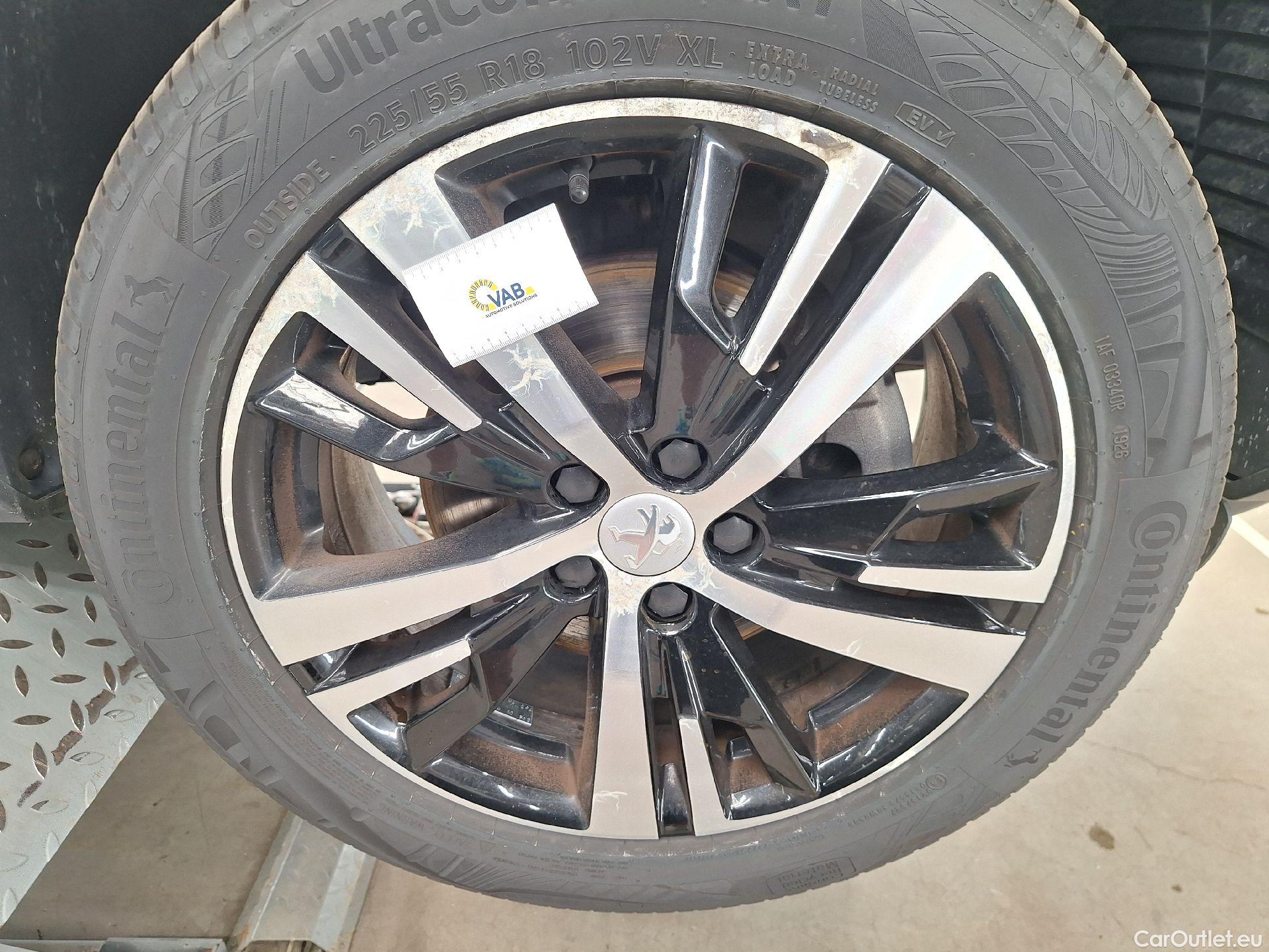  Peugeot  5008 Peugeot,  FL'20, Peugeot  1.5 BlueHDi 96kW S&S EAT8 GT 5d #1