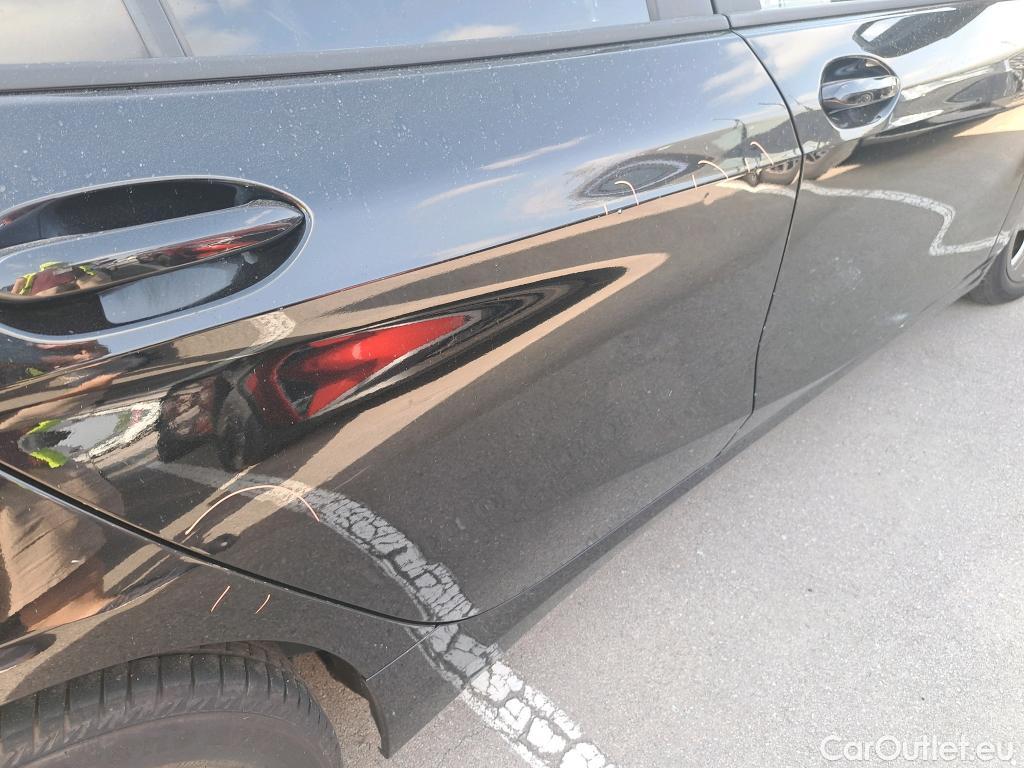  Bmw  Serie 1 BMW  / 2019 / 5P / berlina con portón 116d Corporate Auto. #9