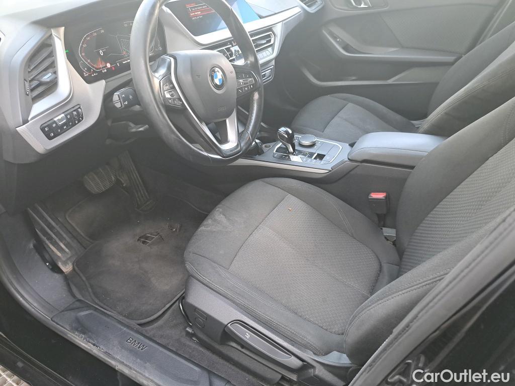  Bmw  Serie 1 BMW  / 2019 / 5P / berlina con portón 116d Corporate Auto. #19