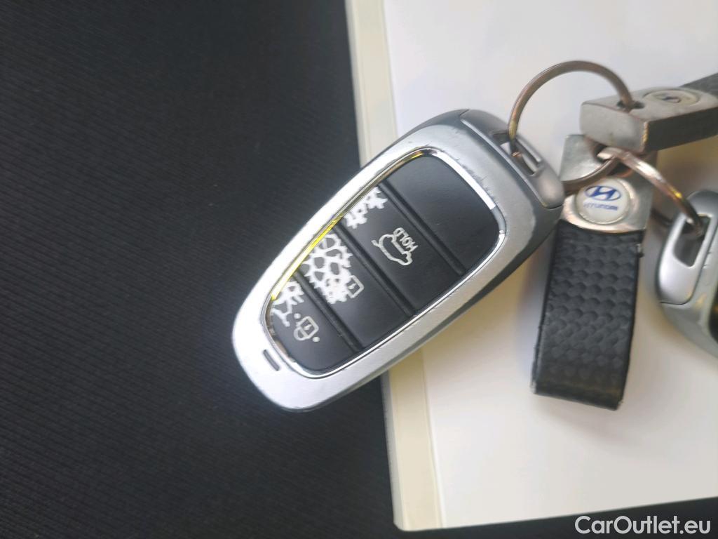  Hyundai  Tucson HYUNDAI  / 2020 / 5P / todoterreno 1.6 TGDI 169kW HEV Tecno Auto 2C #54