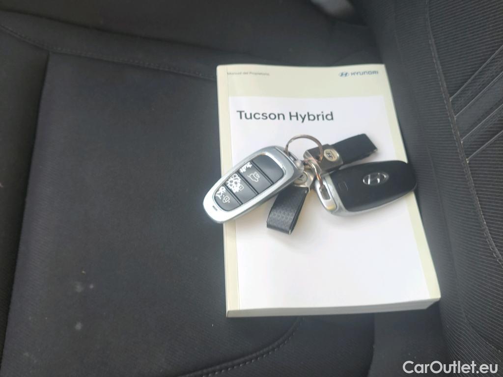  Hyundai  Tucson HYUNDAI  / 2020 / 5P / todoterreno 1.6 TGDI 169kW HEV Tecno Auto 2C #18
