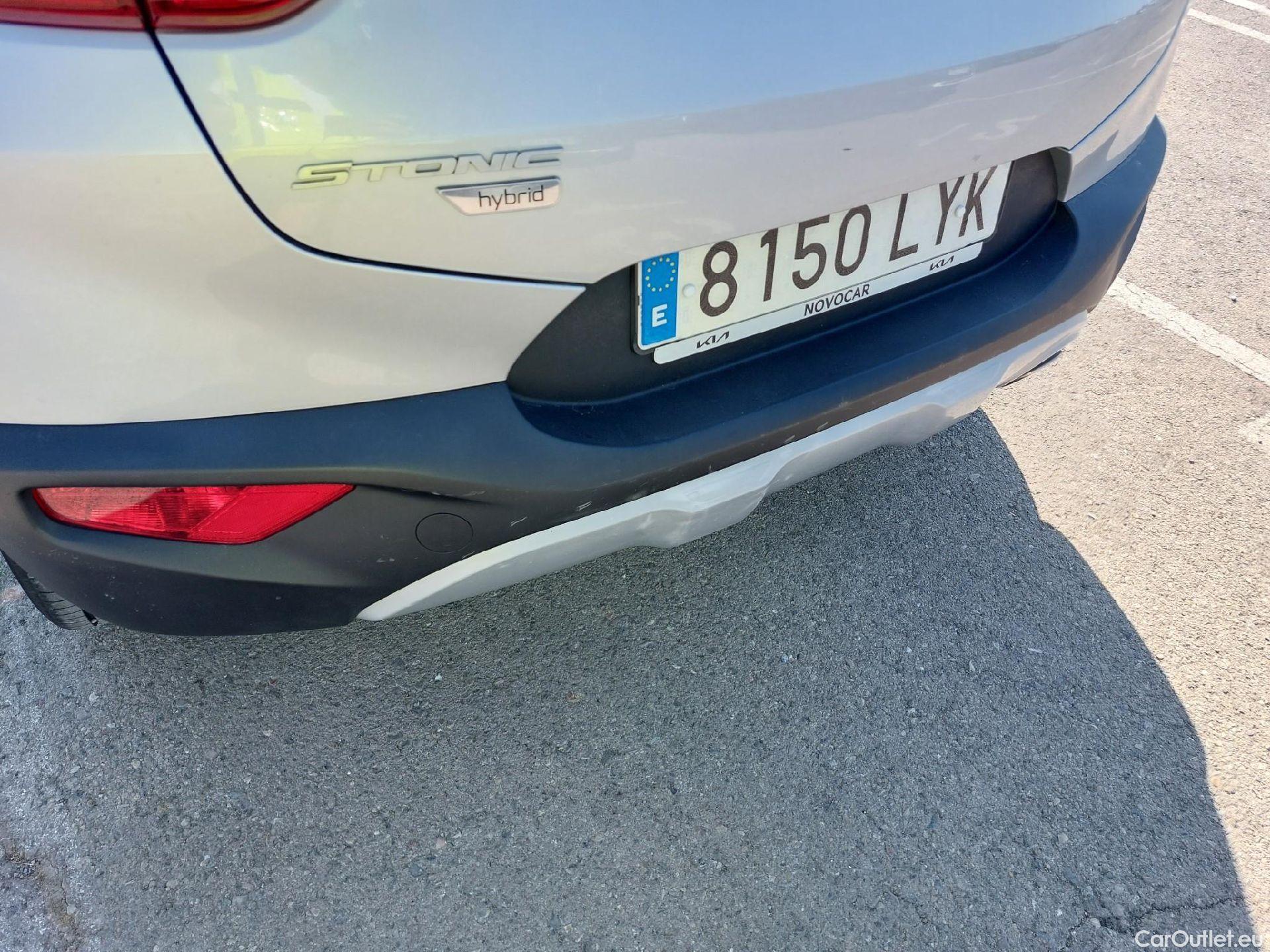  KIA  STONIC KIA  / 2017 / 5P / todoterreno 1.0 T-GDi 74kW (100CV) MHEV iMT Concept #10