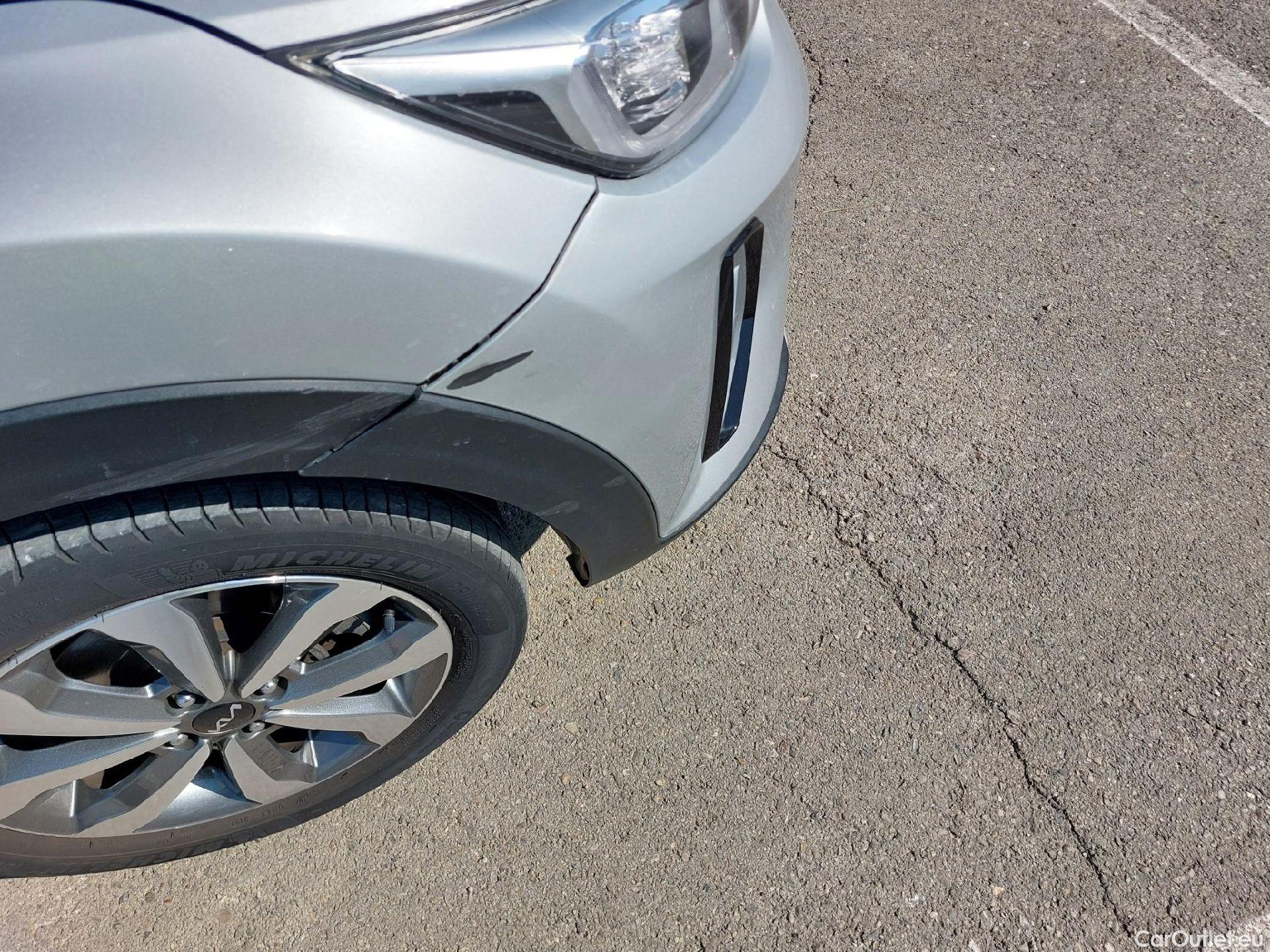  KIA  STONIC KIA  / 2017 / 5P / todoterreno 1.0 T-GDi 74kW (100CV) MHEV iMT Concept #17