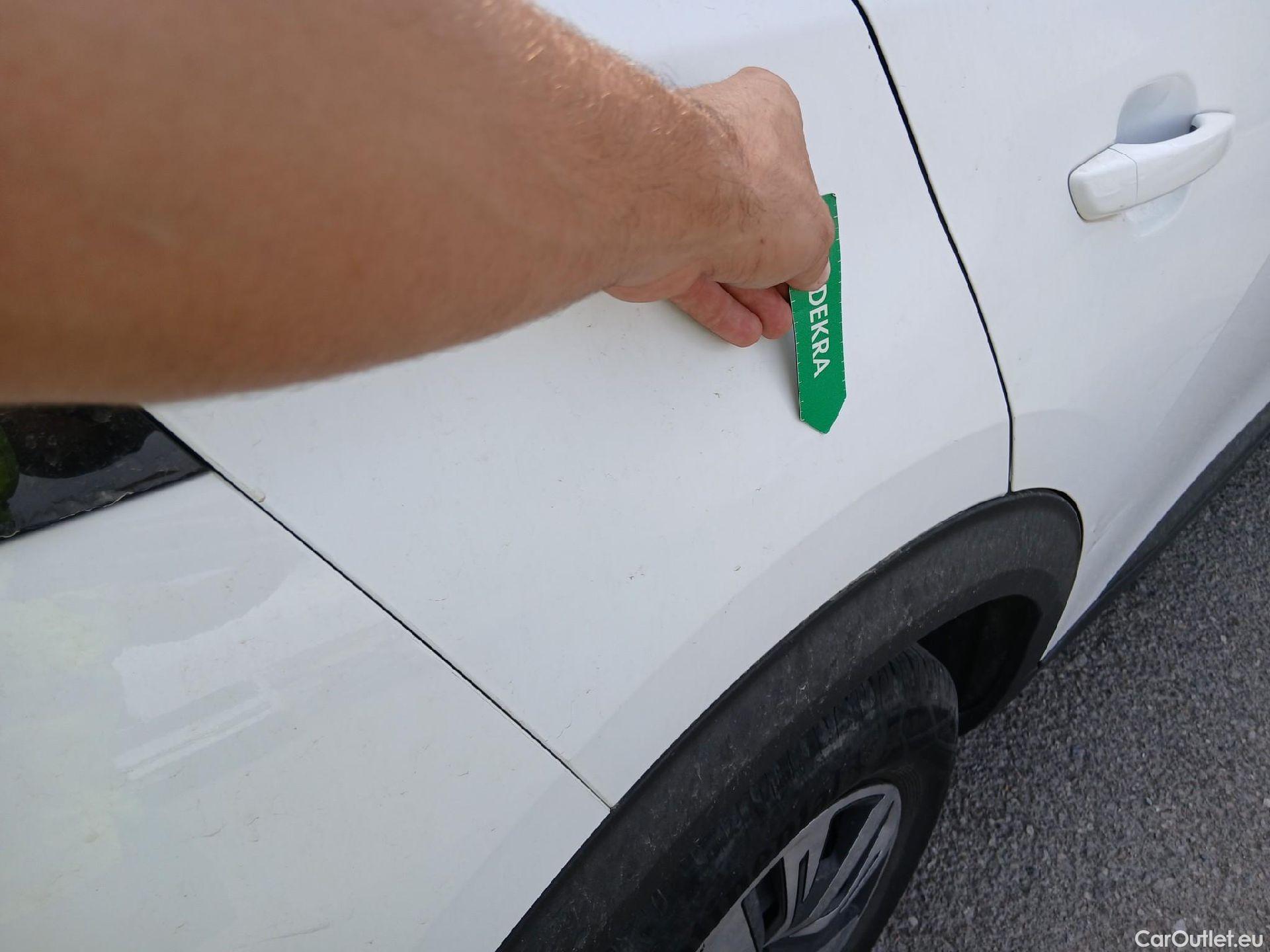  Peugeot  2008 PEUGEOT  / 2019 / 5P / todoterreno Active Puretech 100 S&S BVM6 #16