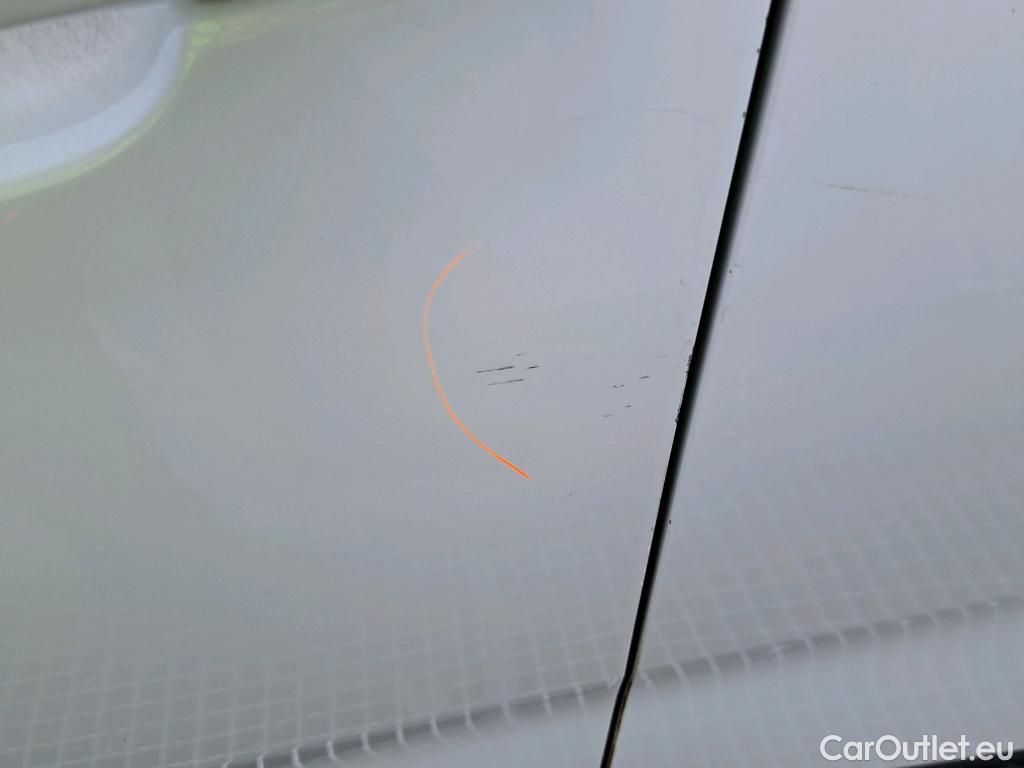  Toyota  RAV4 TOYOTA  / 2018 / 5P / todoterreno 2.5l 220H Style #14