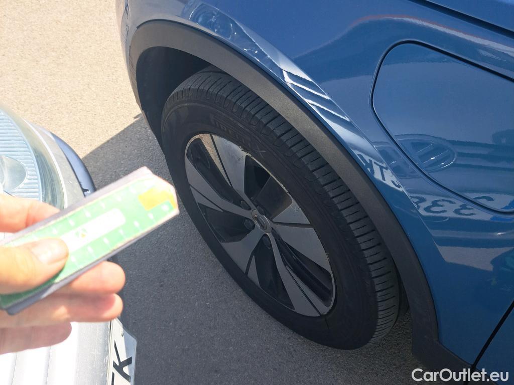  Volvo  XC 40 VOLVO XC40 / 2021 / 5P / todoterreno 1.5 T4 Recharge PHEV Core Auto #3