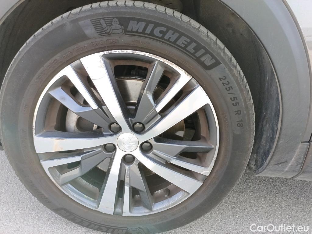  Peugeot  3008 PEUGEOT  Hybrid / 2020 / 5P / todoterreno 225 e-EAT8 Allure Pack #1