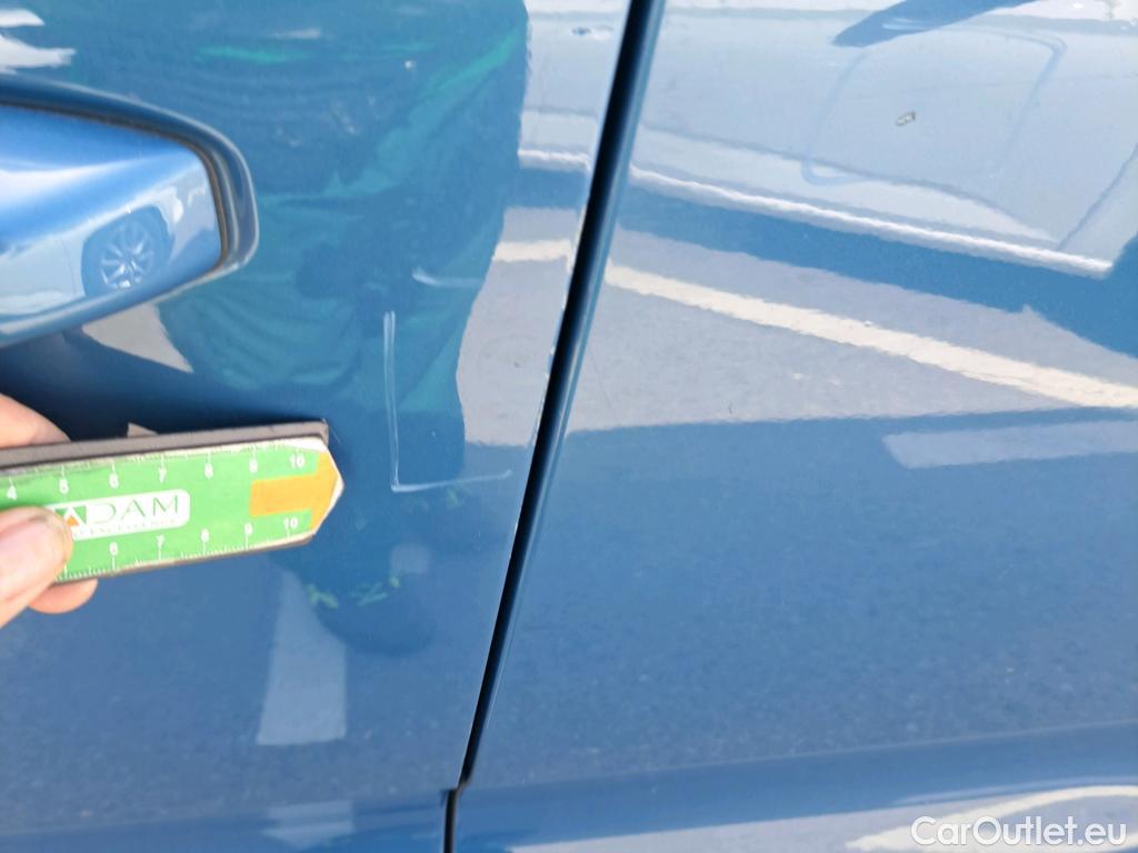  Volvo  XC 40 VOLVO XC40 / 2021 / 5P / todoterreno 1.5 T4 Recharge PHEV Core Auto #8
