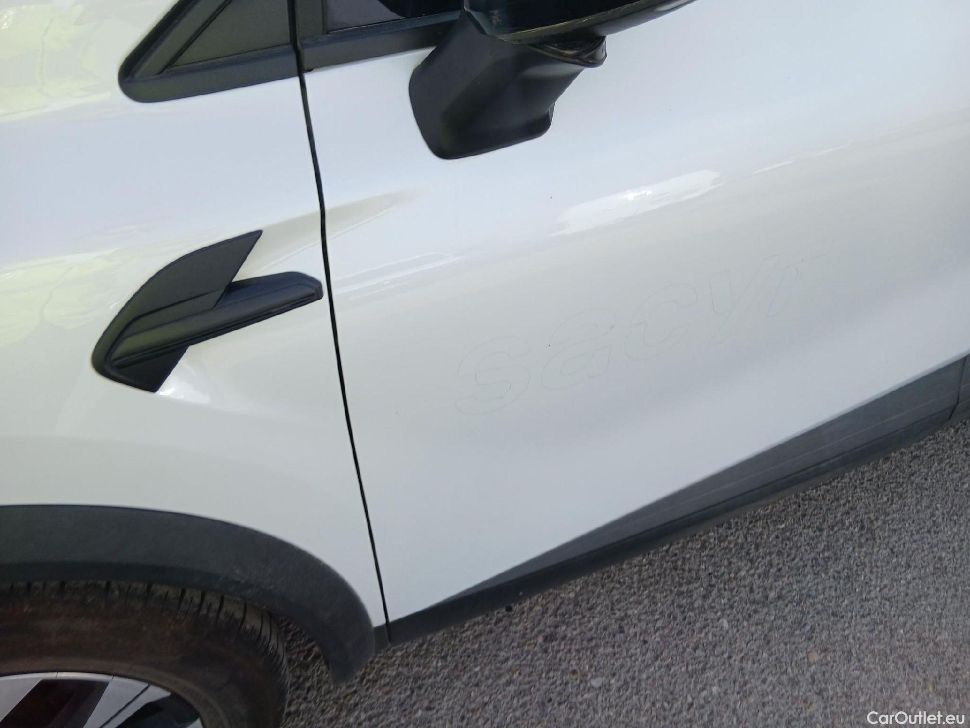  Renault  Captur RENAULT  / 2020 / 5P / todoterreno equilibre TCe 74 kW (100CV) GLP #9