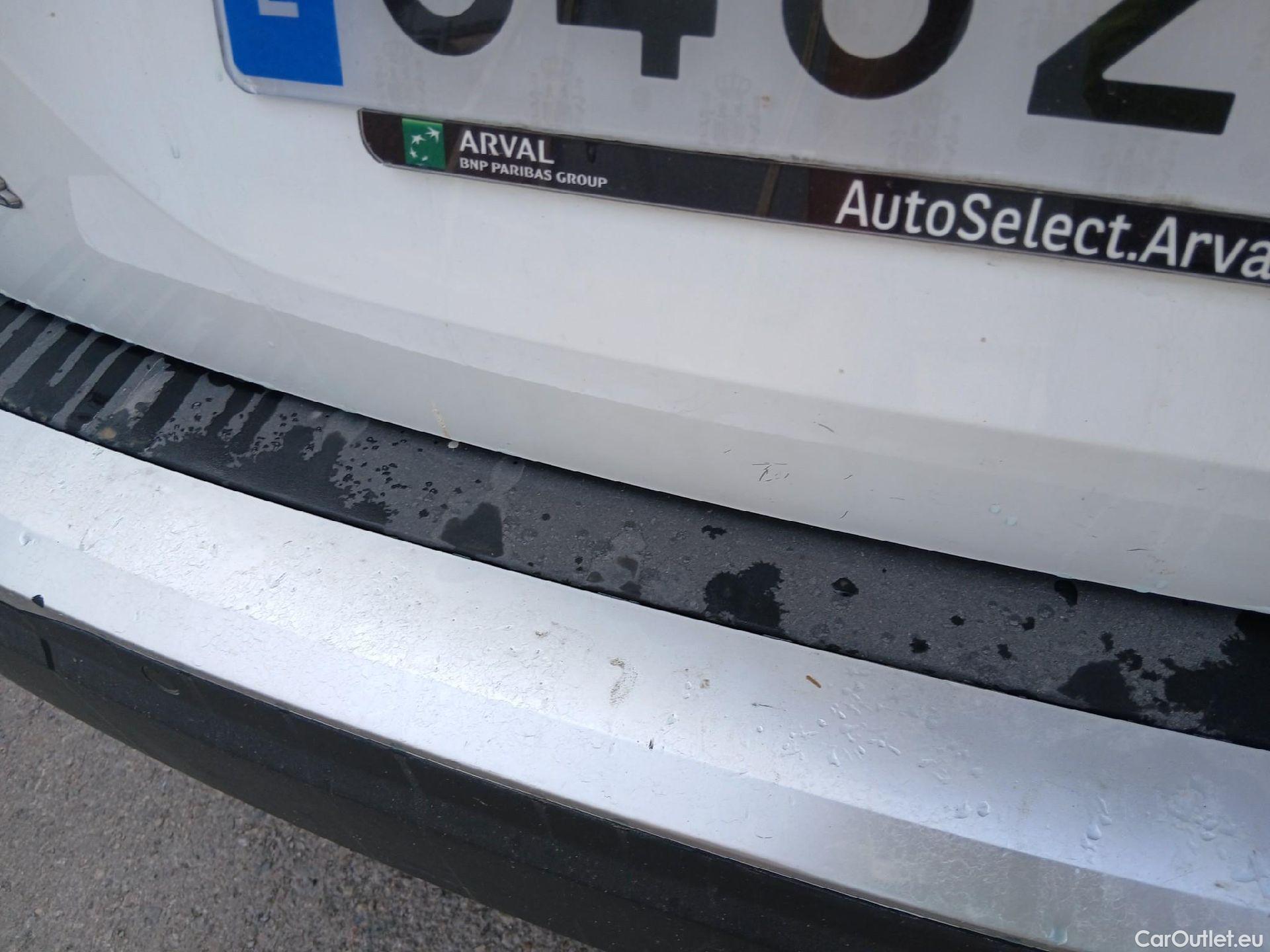  Peugeot  2008 PEUGEOT  / 2019 / 5P / todoterreno Active Puretech 100 S&S BVM6 #14