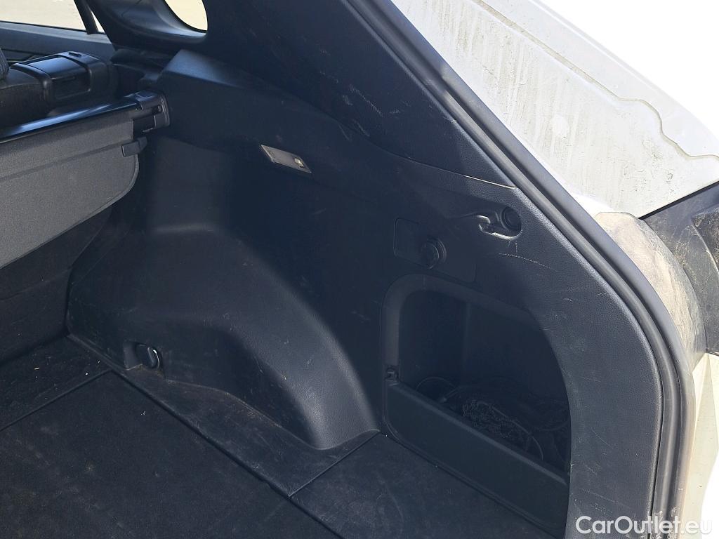  Toyota  RAV4 TOYOTA  / 2018 / 5P / todoterreno 2.5l 220H Style #5