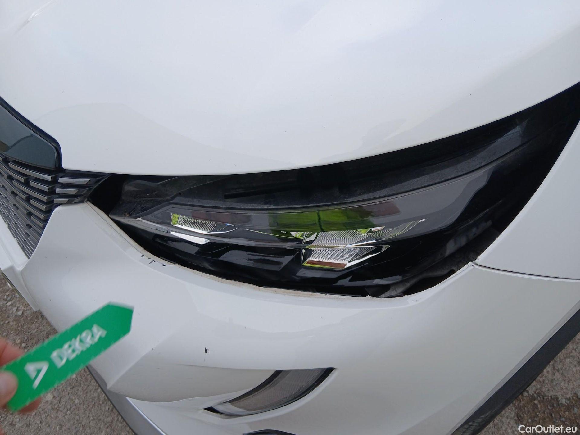  Peugeot  2008 PEUGEOT  / 2019 / 5P / todoterreno Allure Pack Puretech 130 S&S EAT8 (AC) #4