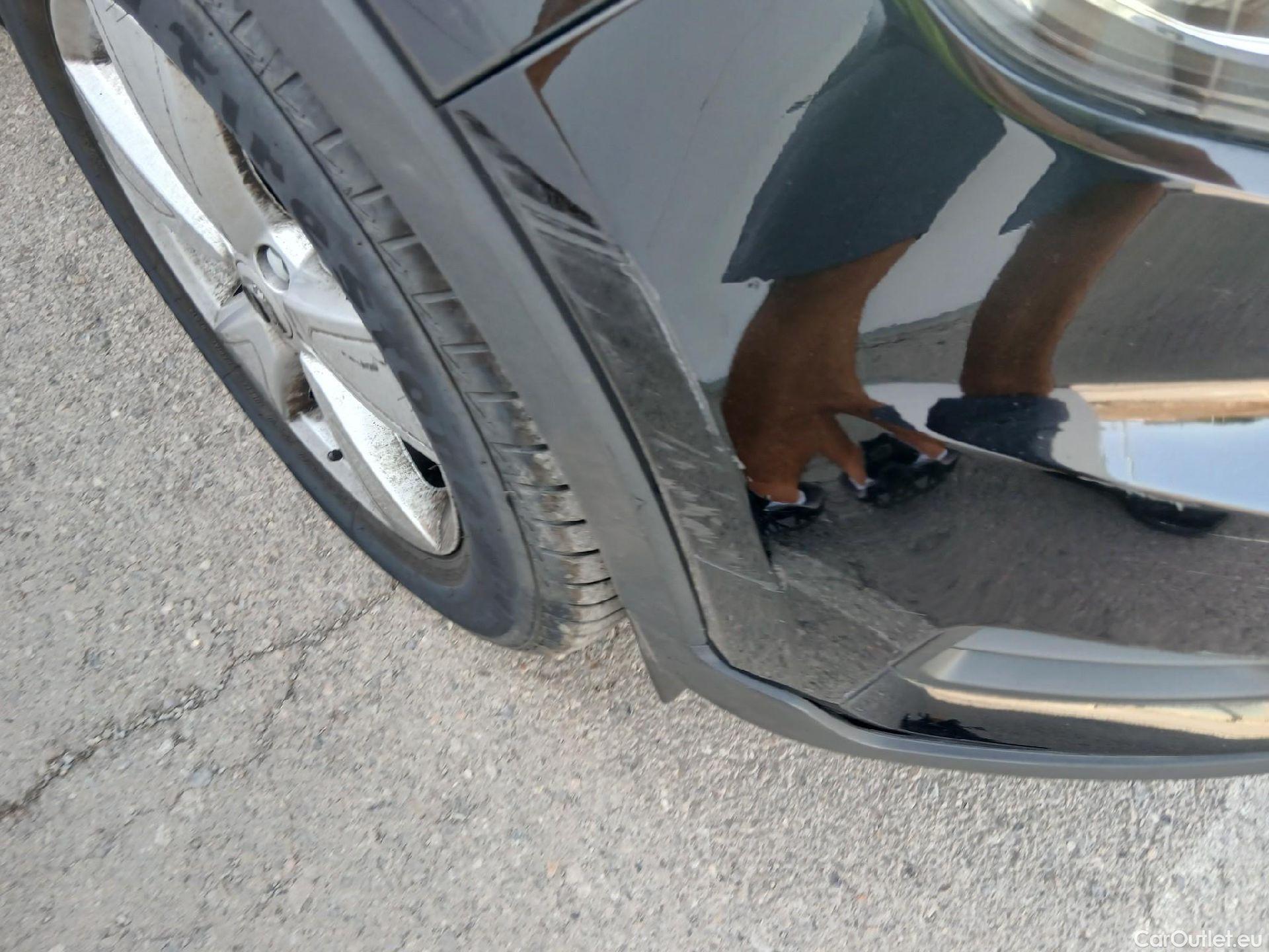 Volvo  XC 40 VOLVO XC40 / 2017 / 5P / todoterreno 1.5 T2 Momentum Core #2