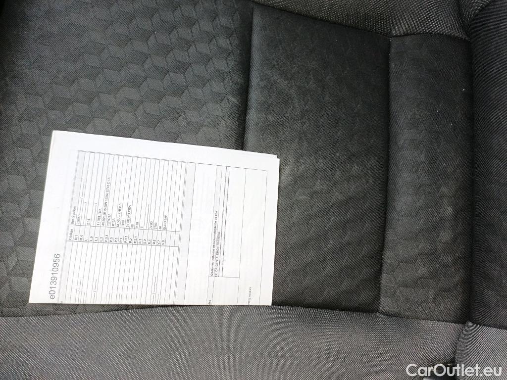  Toyota  Yaris TOYOTA  1.5 120H Business Plus #26