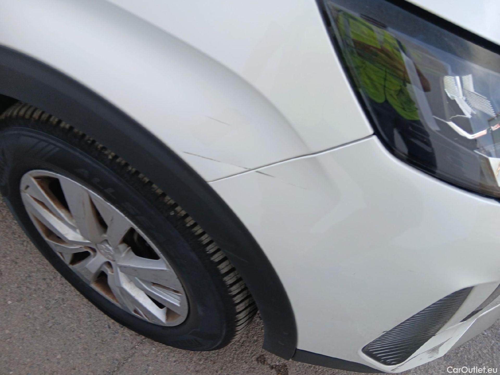  Peugeot  3008 PEUGEOT  / 2020 / 5P / todoterreno 1.5 BlueHDi 96kW S&S Active Pack EAT8 #1