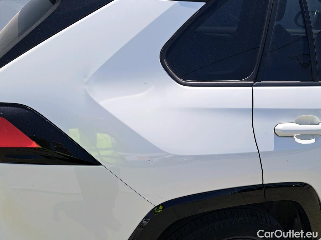  Toyota  RAV4 TOYOTA  / 2018 / 5P / todoterreno 2.5l 220H Style #1