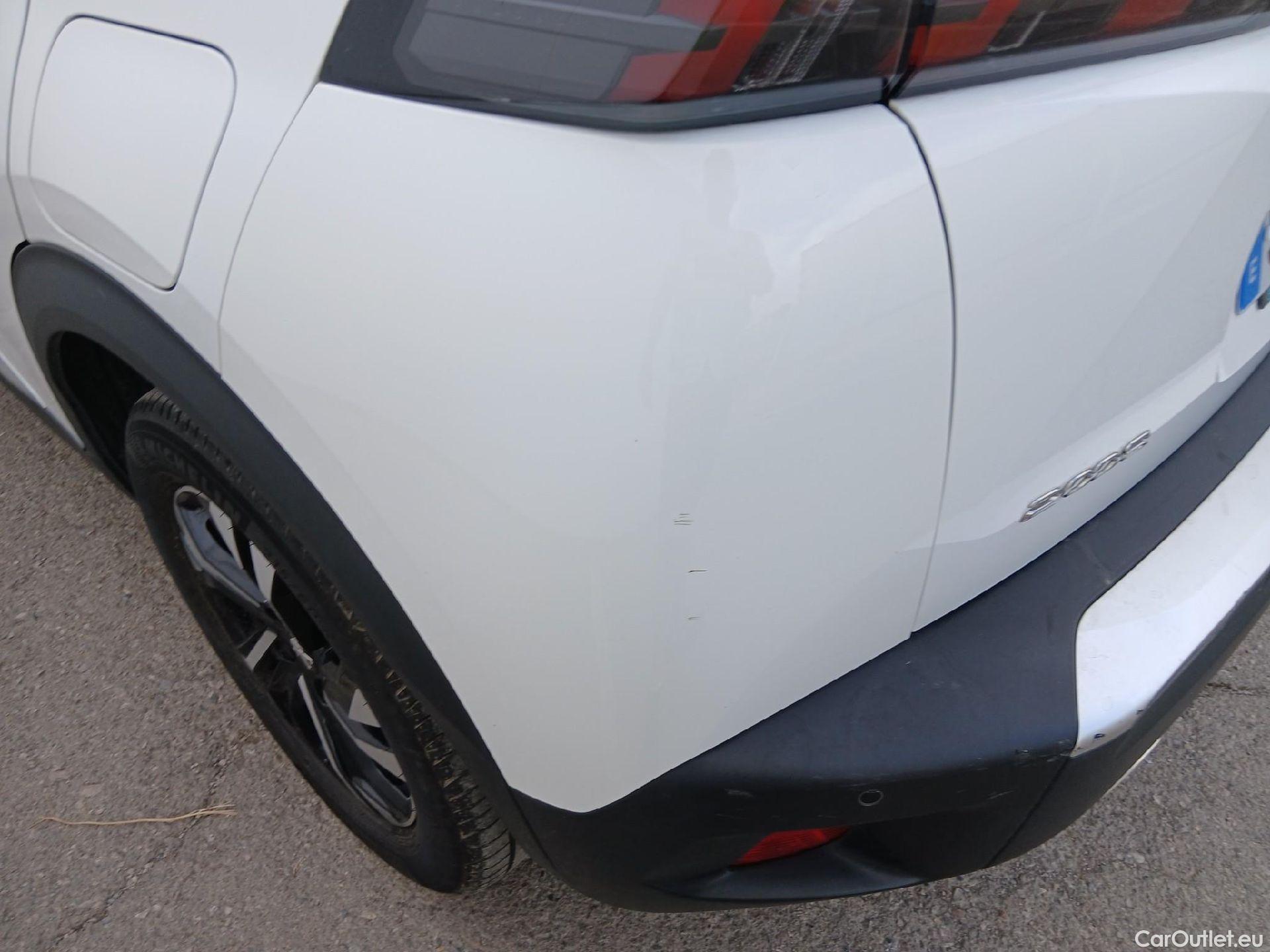  Peugeot  2008 PEUGEOT  / 2019 / 5P / todoterreno Allure Pack Puretech 130 S&S EAT8 (AC) #11
